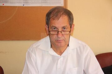 Profesorul Costică Costan antrenează de peste 40 de ani olimpici la fizică de la Colegiul „Ștefan cel Mare”