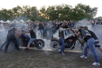 Sute de motocicliști din întreaga țară au venit în weekend la Suceava