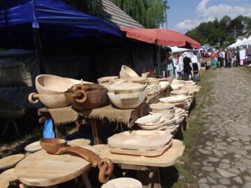 Tradiție, diversitate și noutate la Târgul Meșterilor Populari din Muzeul Satului Bucovinean