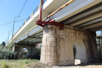 Blocarea parțială a traficului rutier pe pasajul CFR de la Ițcani, amânată până la finalizarea lucrărilor de pe podul de peste apa Sucevei