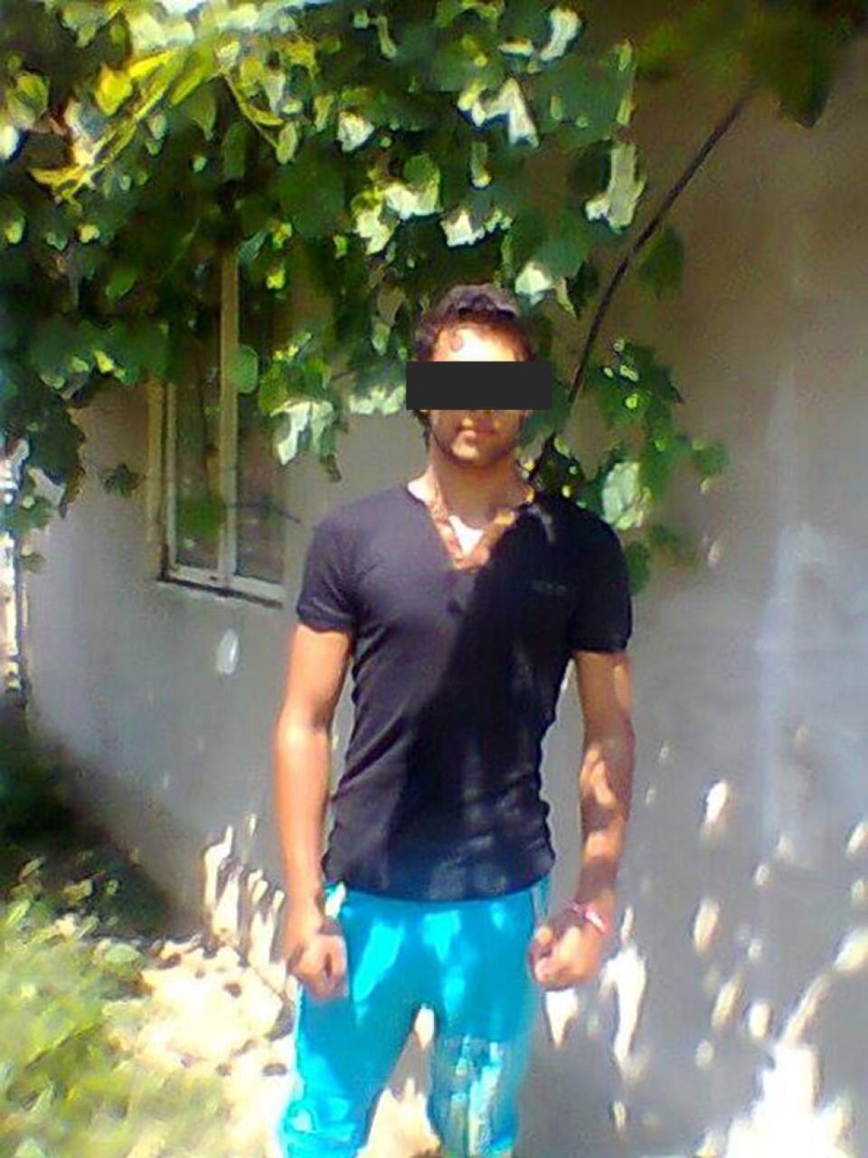 Filip Z. a fost găsit spânzurat în podul unei anexe a casei în care locuia cu părinții și cei șapte frați ai săi, la Horodnic de Sus