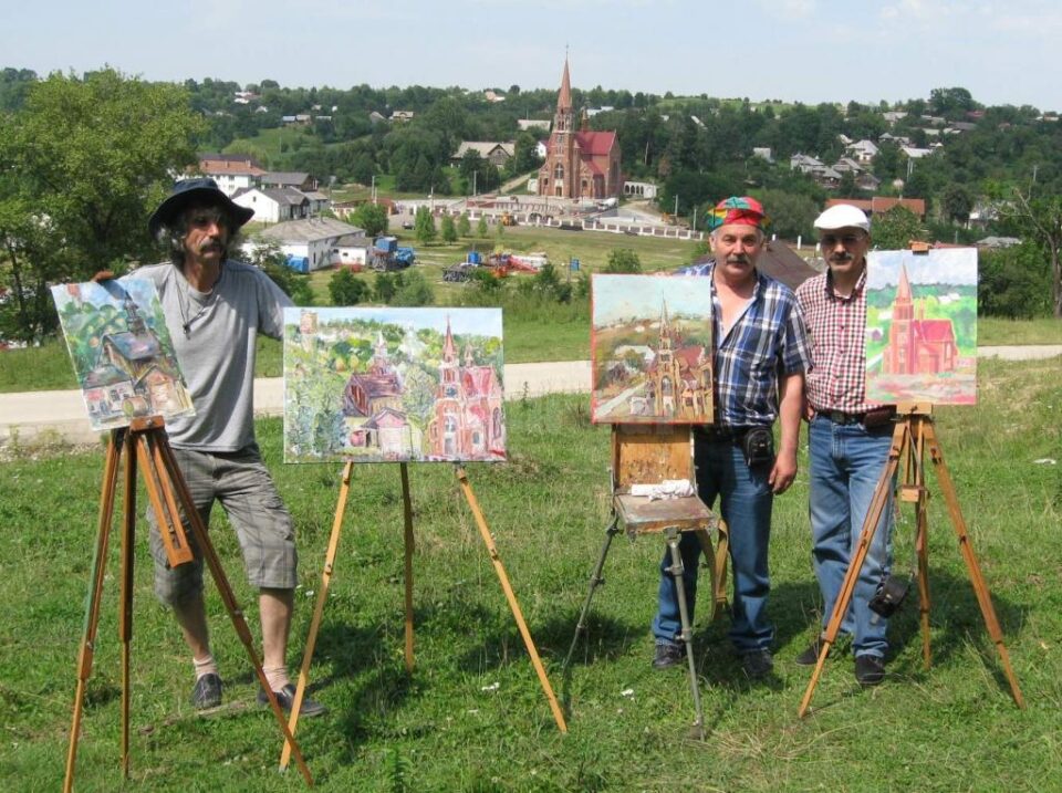 Grupul artistic independent „Domino” deschide o expoziție-blitz la Muzeul Etnografic „Hanul Domnesc” Grupul artistic independent „Domino” deschide o expoziție-blitz la Muzeul Etnografic „Hanul Domnesc”