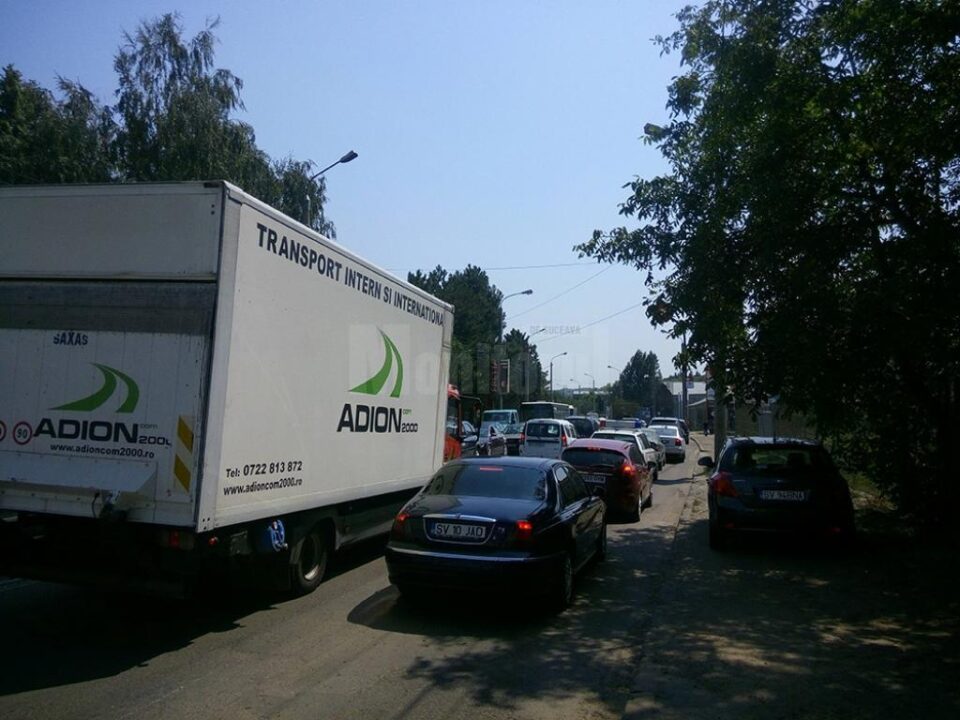 Pe strada Traian Vuia s-a circulat bară la bară pe ambele sensuri de mers