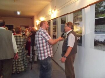 Expoziție de fotografie, recital de lăută și parada portului popular la cea de-a XIII-a Întâlnire a germanilor din Bucovina