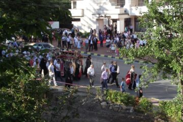 Procesiune și rugăciune pe străzile Sucevei pentru ploaie