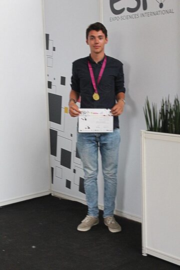 Medalii și diplome pentru doi elevi din județ, la cea mai mare expoziție de inventică pentru tineri din Europa