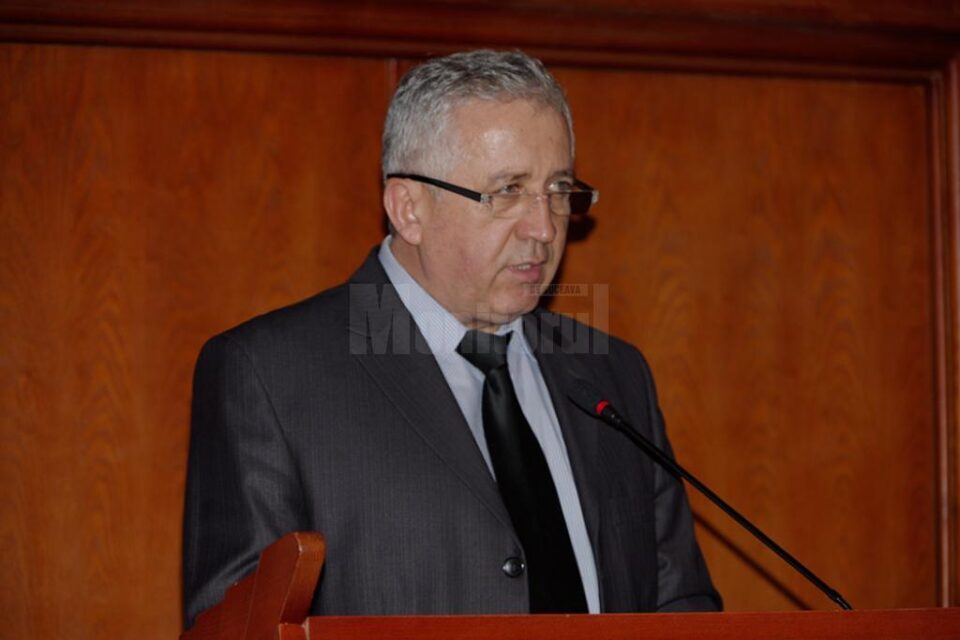 Prefectul Constantin Harasim a declarat că plângerea penală va fi formulată după ce Ilie Gherman a obstrucționat activitatea unei comisii de control Prefectul Constantin Harasim a declarat că plângerea penală va fi formulată după ce Ilie Gherman a obstrucționat activitatea unei comisii de control
