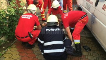 Trei persoane au primit îngrijiri medicale de la echipajele SMURD