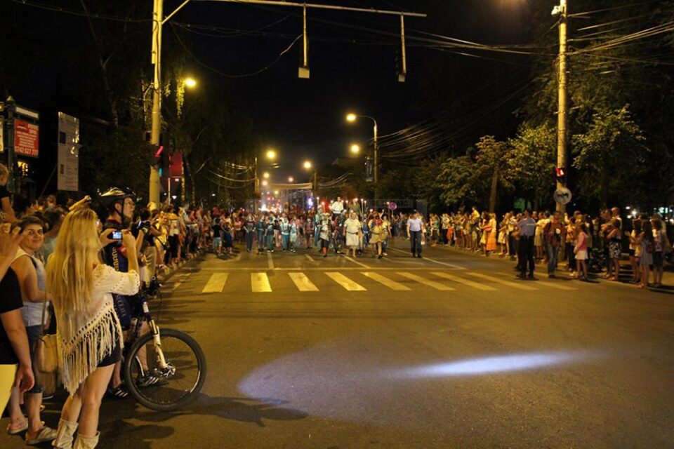 Cea de-a IX-a ediție a festivalului medieval a beneficiat de un număr record de spectatori Cea de-a IX-a ediție a festivalului medieval a beneficiat de un număr record de spectatori