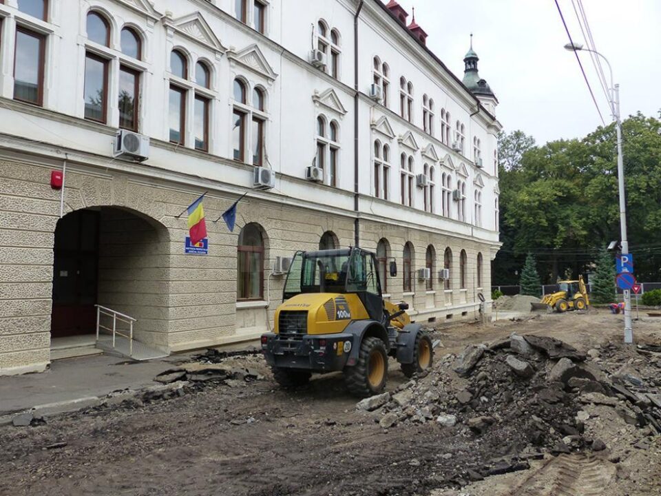 Lucrările din jurul Palatului Administrativ vor fi verificate de Inspectoratul Teritorial în Construcții