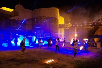 Trupa Hypnosis a încântat publicul cu spectacolul de foc și lasere