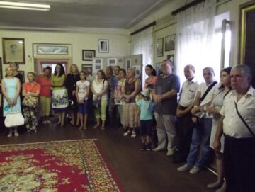 Expoziție documentară și lansare de carte, menite să păstreze memoria și identitatea comunității armene din Suceava