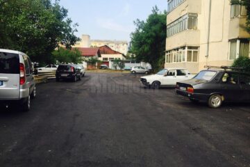 Cea mai mare parcare rezidențială amenajată de Primăria Suceava până acum, între blocuri, a fost finalizată