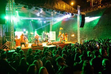 Bucovina Rock Castle, prima seară