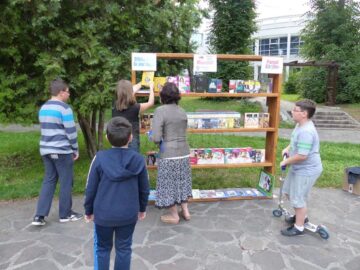 Parcul Cărților - Biblioteca în aer liber, un eveniment pe placul sucevenilor
