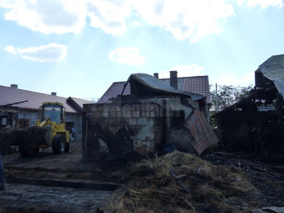 Ce a rămas după incendiul de la Milișăuți