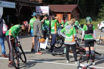 Sute de bicicliști au “luat cu asalt” frumoasa zonă a Humorului, la cea de-a doua ediție a Bucovina MTB Maraton