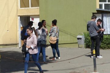 760 de absolvenți de liceu din județ au susținut, miercuri, cea de-a doua probă a sesiunii din toamnă a bacalaureatului