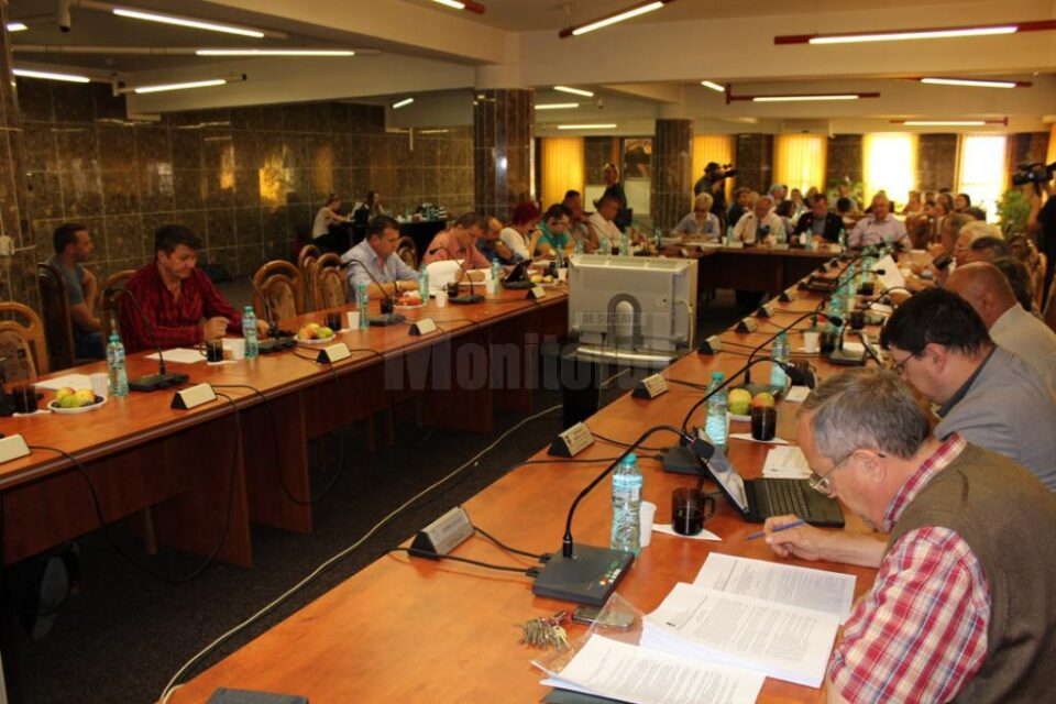 Aleșii locali au votat noile tarife de transport public pentru elevi și studenți, care se aplică de la 1 septembrie Aleșii locali au votat noile tarife de transport public pentru elevi și studenți, care se aplică de la 1 septembrie
