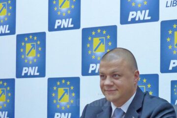 Ovidiu Doroftei: „Am luat decizia de a investi din fondurile Primăriei Suceava pentru realizarea unui vestiar modern și pentru aducțiune de apă, canalizare și gaz și tot ce este necesar la acel stadion”