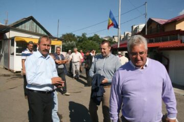 Conducerea Primăriei Suceava și reprezentanți ai Consiliului Local la inaugurarea primului sediu al Asociației Pensionarilor suceveni