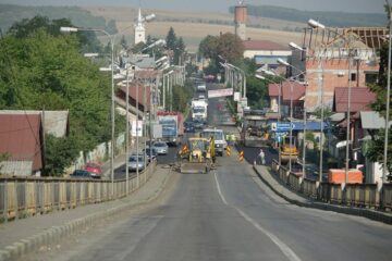Pasarela CFR de la Ițcani este în lucru timp de două luni, traficul fiind deviat pe rute alternative