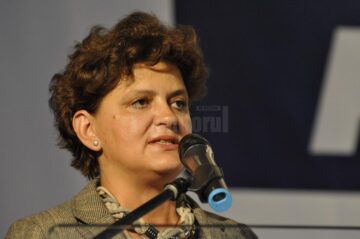 Demonstrație de forță a PNL Suceava în fața unei săli arhipline de membri și susținători