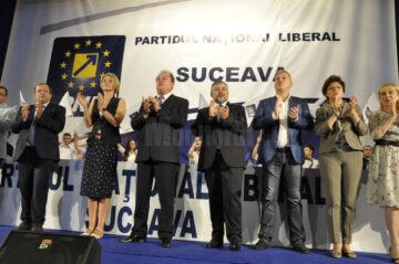 Demonstrație de forță a PNL Suceava în fața unei săli arhipline de membri și susținători