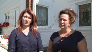 Fiica afaceristului (cea din stânga) spune că a fost amenințată de mai multe ori, sora ei mai mică chiar cu decapitarea