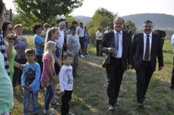 Gorghiu și Blaga s-au recules la mormântul lui Ștefan cel Mare de la Putna