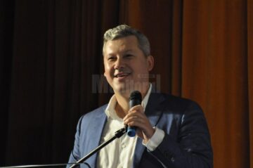 Demonstrație de forță a PNL Suceava în fața unei săli arhipline de membri și susținători