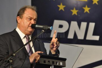 Demonstrație de forță a PNL Suceava în fața unei săli arhipline de membri și susținători