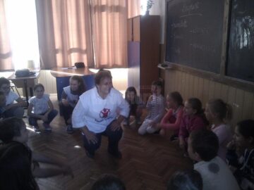 Activități ale școlii de vară „Cuvintele și faptele rănesc!”