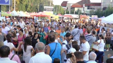 Pe parcursul celor patru zile de desfășurare, 27-30 august, au avut loc mai multe acțiuni culturale și spectacole folclorice