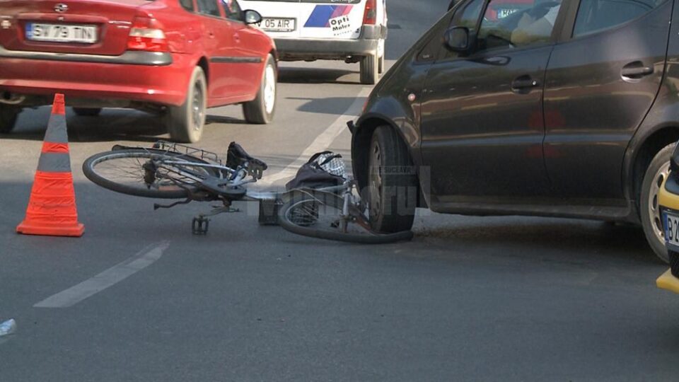 Accidentul s-a petrecut ieri, în jurul orei 16.00, în timp ce vârstnicul se deplasa dinspre municipiul Suceava spre Ipotești, unde își are domiciliul