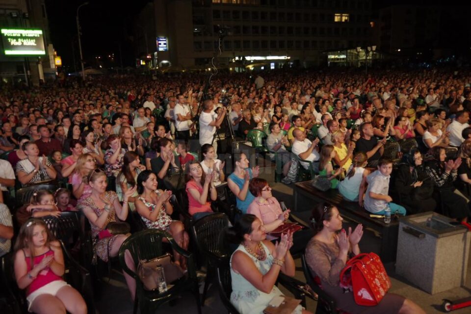 „Simfonii de toamnă” a adus muzica în sufletele a peste 5.000 de suceveni