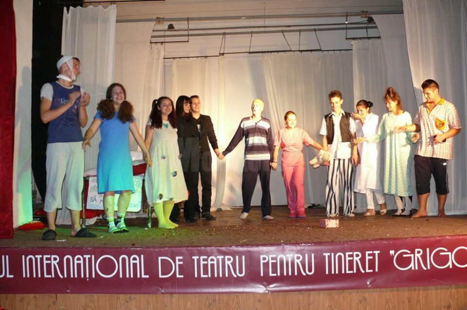 Trupele “Protha” și “Ghioceii”, câștigătoarele Festivalului de teatru