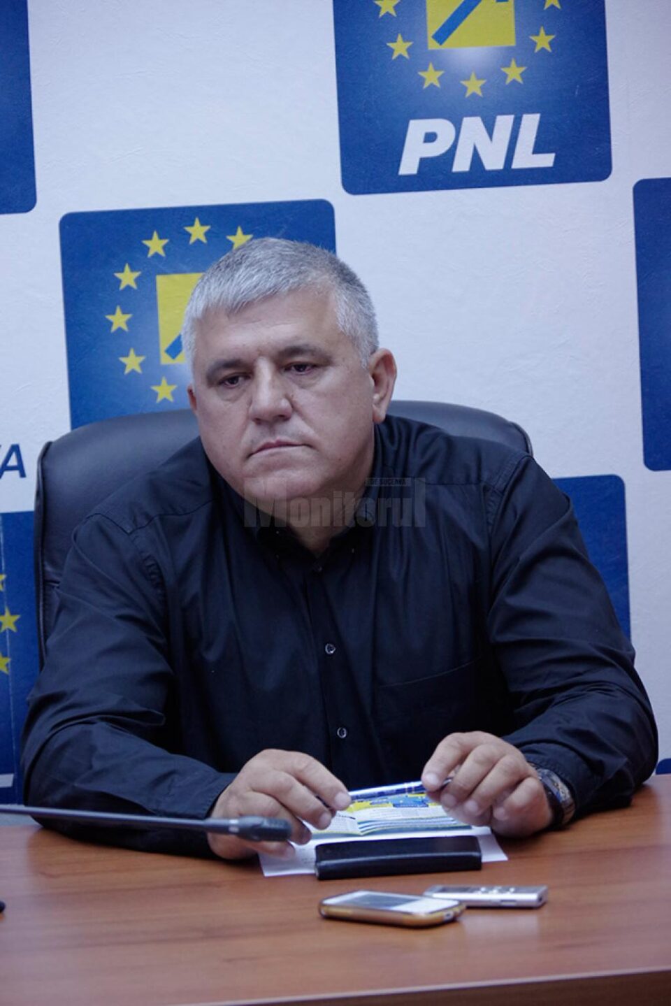 Dumitru Mihalescul: „Mă bucur că am ocazia să sprijin această acțiune sportivă inițiată de colegul meu Ioan Balan și Asociația Județeană de Atletism și invit toți sucevenii să vină să participe la acest cros" Dumitru Mihalescul: „Mă bucur că am ocazia să sprijin această acțiune sportivă inițiată de colegul meu Ioan Balan și Asociația Județeană de Atletism și invit toți sucevenii să vină să participe la acest cros"