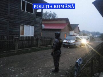 Polițiști de la Serviciul de Investigații Criminale – IPJ Suceava, Poliția orașului Gura Humorului și luptători din cadrul Serviciului de Acțiuni Speciale au efectuat patru percheziții domiciliare