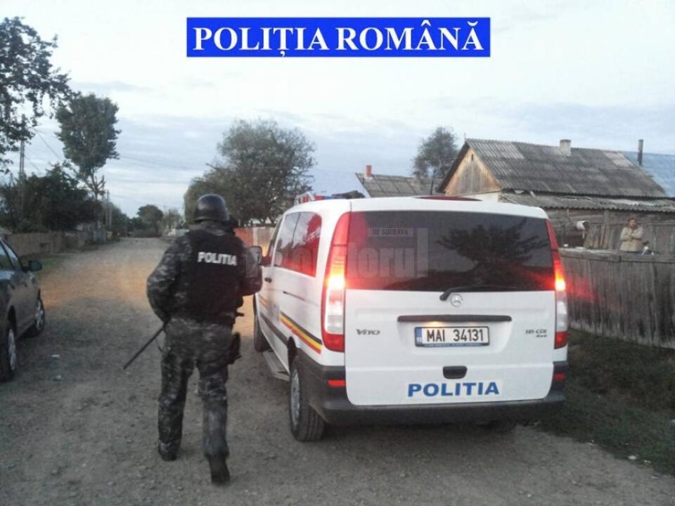 Cinci persoane reținute în cazul furturilor și tâlhăriilor comise de o grupare organizată