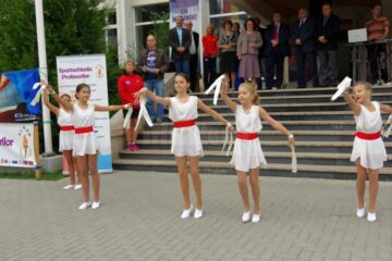 Sute de înscriși la cel mai mare eveniment sportiv pentru personalul din învățământ
