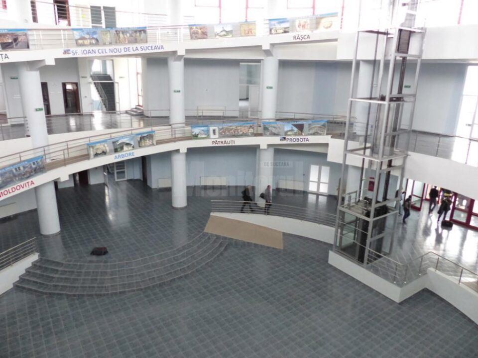 Pavilionul principal al Centrului Economic Bucovina va fi transformat în terminal de plecări pentru zborurile internaționale