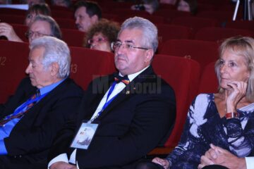 Primarul Sucevei, Ion Lungu, a preluat în mod oficial steagul Festivalului Internațional de Film Amator UNICA
