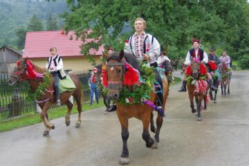 Explozie de culoare și voie bună la Sărbătoarea Roadelor