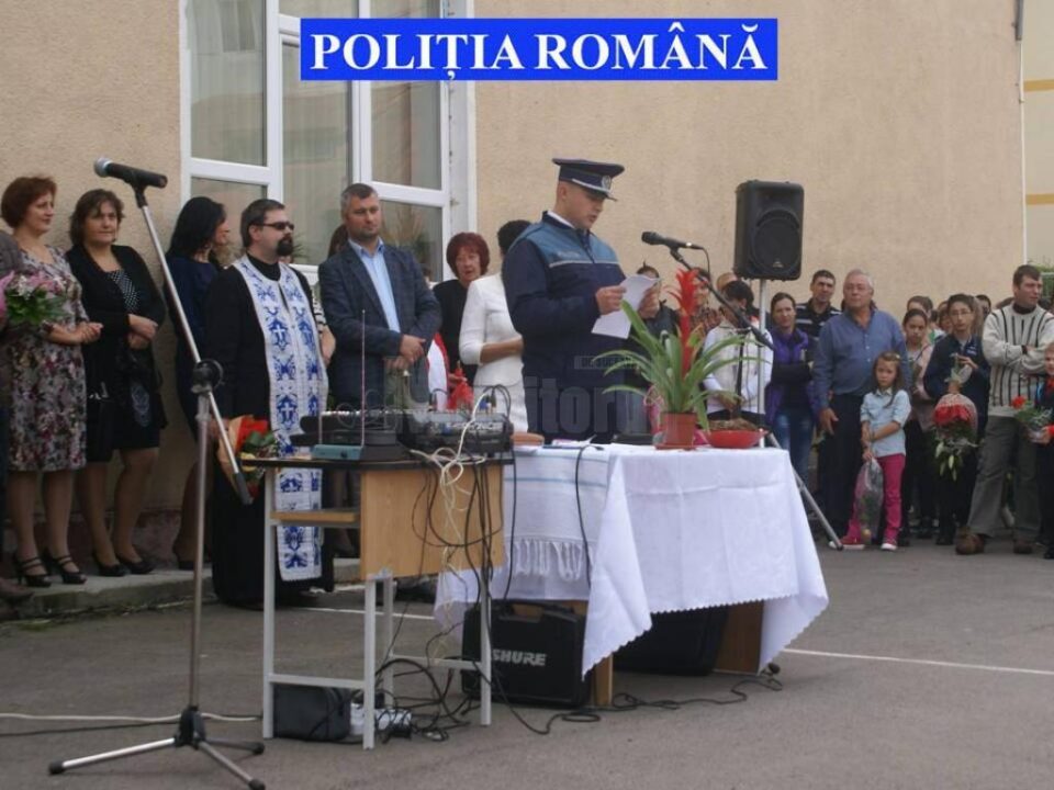 Peste 350 de polițiști suceveni, prezenți la festivitățile de deschidere a noului an școlar