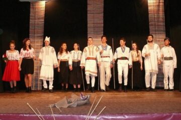 “Despre amor, omor și umor” cu Trupa de teatru “Birlic”