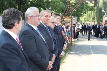 Primarul Ion Lungu a participat la deschiderea de an școlar în toate cartierele Sucevei