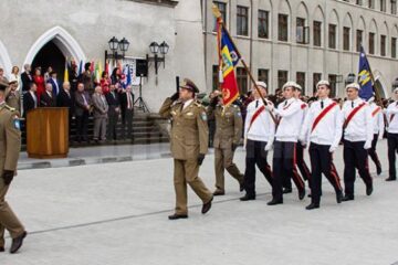 La Colegiul Național Militar ”Ștefan cel Mare” din municipiul Câmpulung Moldovenesc a avut loc luni, 14 septembrie, ceremonia oficială de deschidere a noului an școlar