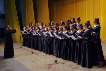 Festivitatea de deschidere a celui de-al 156-lea an școlar al Colegiului „Ștefan cel Mare” a umplut sala mare a Casei de Cultură