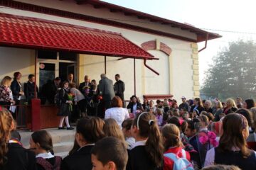 Primarul Ion Lungu a participat la deschiderea de an școlar în toate cartierele Sucevei